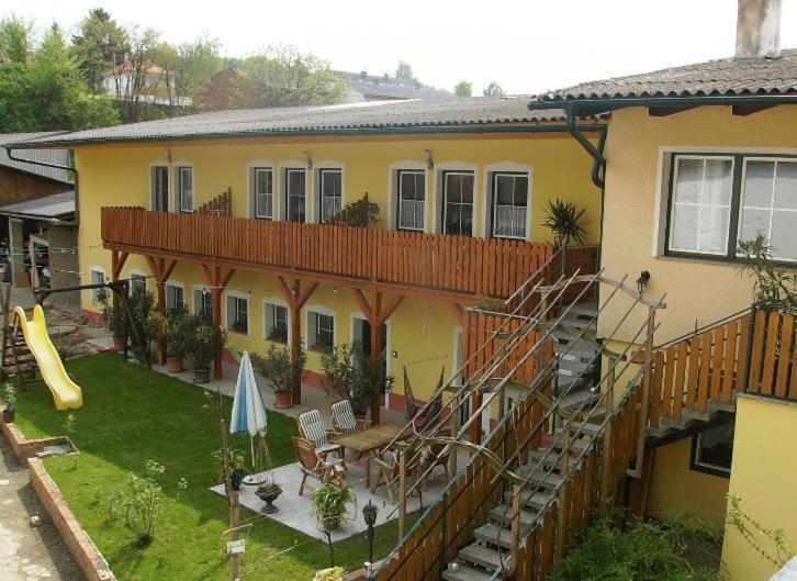 Weingut Zur Schlafmuetze Hotel Herrnbaumgarten Екстериор снимка
